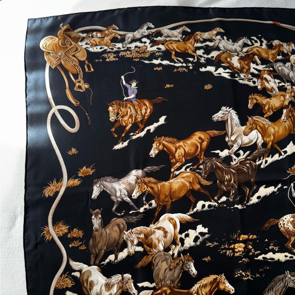 HERMES Le Mustangs Silk Scarf Vintage Equestrian Print STUNNING - Picture 3 of 12